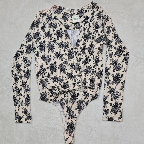 Free People ✦ Floral Print Deep V Bodysuit ✦ Long Sleeve Stretchy Size S NWT - Picture 9 of 14